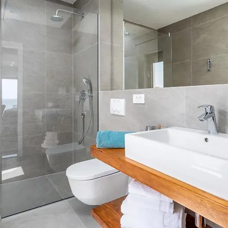 Seaview Mila With 4 En-suite Bedrooms, Private Pool, Finnish Sauna, Treadmill, Sandy 250m * Duće