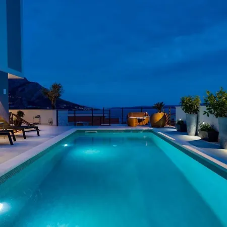 Seaview Mila With 4 En-suite Bedrooms, Private Pool, Finnish Sauna, Treadmill, Sandy 250m Duće
