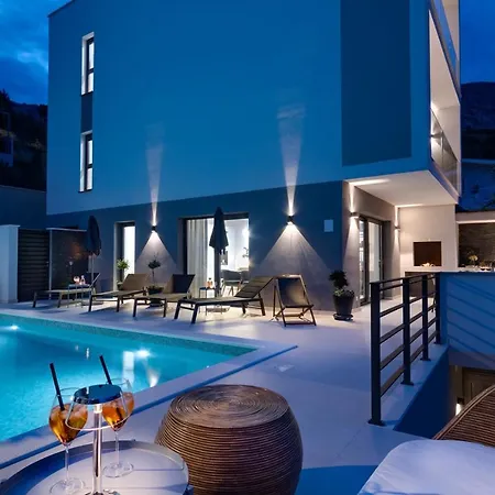 Seaview Mila With 4 En-suite Bedrooms, Private Pool, Finnish Sauna, Treadmill, Sandy 250m Duće