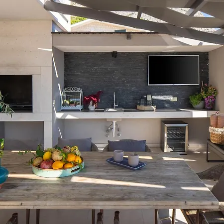 Seaview Mila With 4 En-suite Bedrooms, Private Pool, Finnish Sauna, Treadmill, Sandy 250m Βίλα Duće