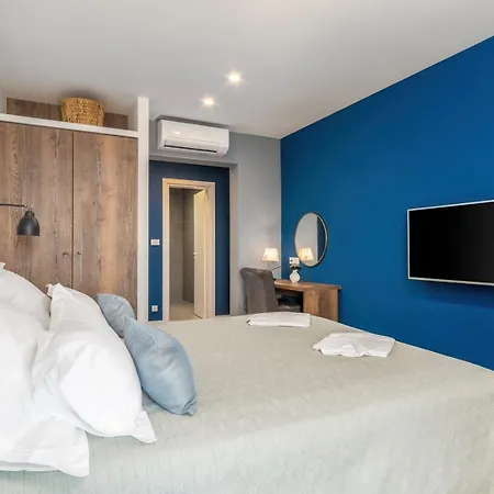 Seaview Mila With 4 En-suite Bedrooms, Private Pool, Finnish Sauna, Treadmill, Sandy 250m *